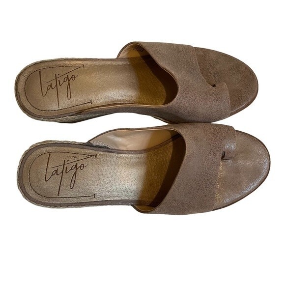 Latigo Women's Taupe Slip Ons Sandals Toe Loop Espadrille Wedge Size 8 - Picture 1 of 6